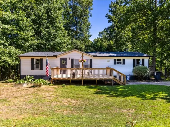 6560 Victoria Ln, Lula, GA 30554