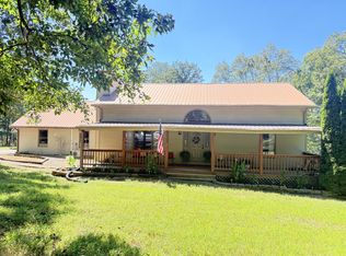 187 T H Hooper Ln, Mc Ewen, TN 37101