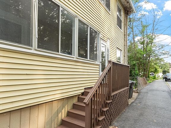 5th image of 181 Park St