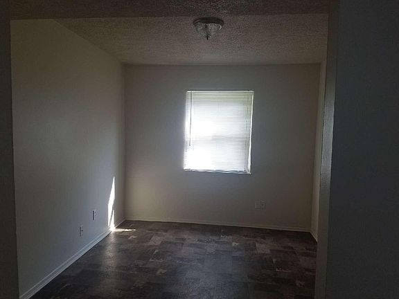 Dining room adjacent to kitchen
