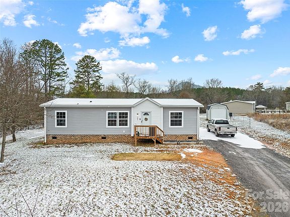 4th image of 102 S Field Ct
