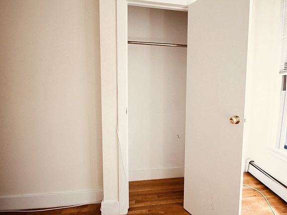 4th image of 195 Wyckoff Ave APT 2R
