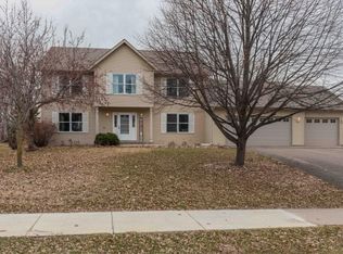 21465 Pointe Dr, Rogers, MN 55374