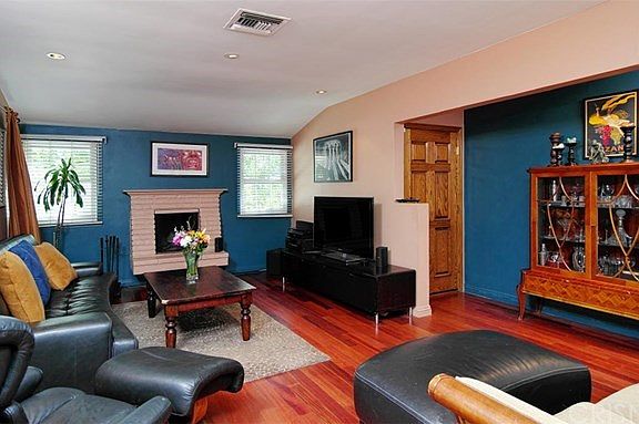 4th image of 4732 Don Pio Dr