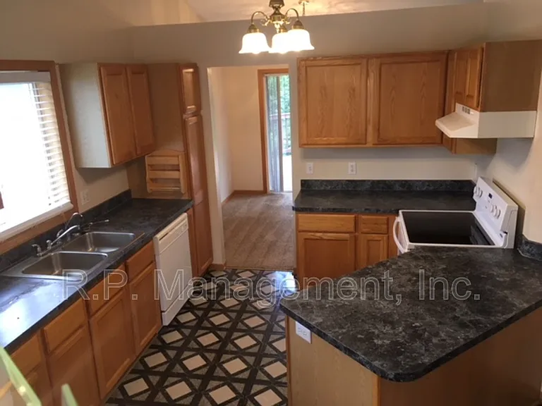 400 Pendryn Hill Curv — Photo 5
