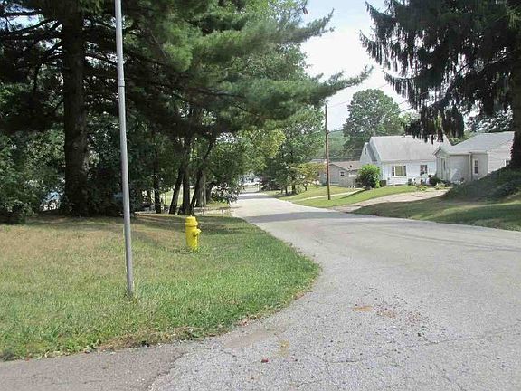 2nd image of 675 Lincoln Ave