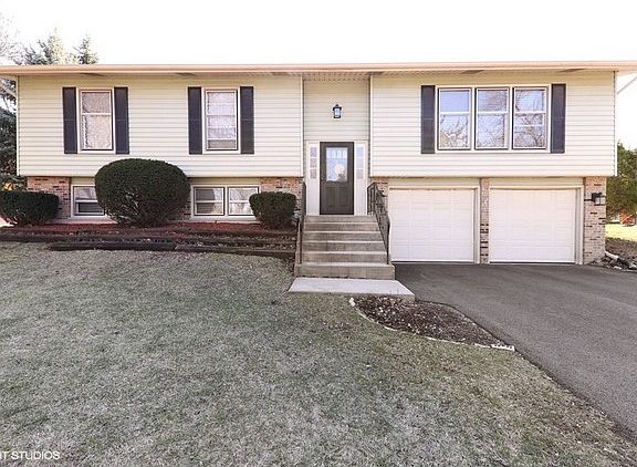 2nd image of 1421 Bolson Dr