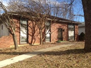 2569 W Roxbury St, Springfield, MO 65807