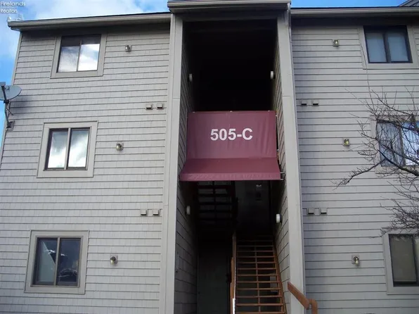505 Lakeshore Unit C, Port Clinton, OH 43452