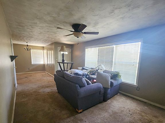 5th image of 2022 Stuart Ave