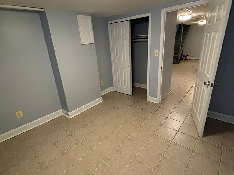 4108 Falls Rd — Photo 6