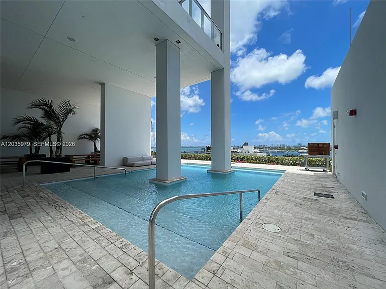 1040 Biscayne Blvd #1105 — Photo 23