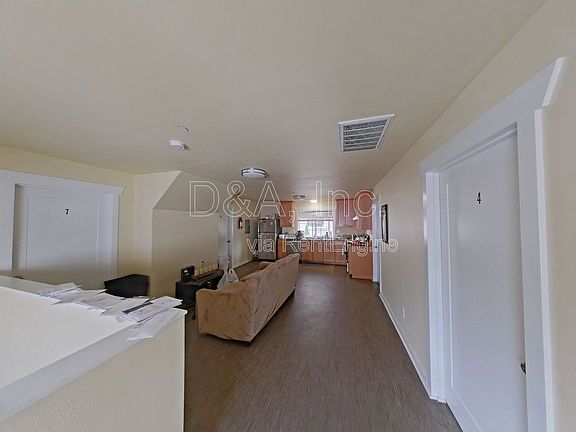 2nd image of 620 NW Kings Blvd #200-4