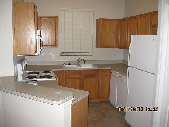 5th image of 2103 Golden Oak Ln