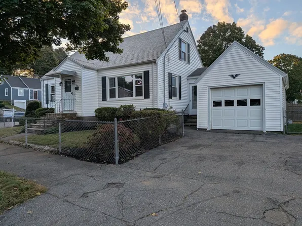4 Edgemere Rd, Lynn, MA 01904