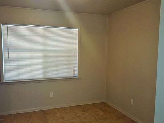 4th image of 100 Grand Teton Dr