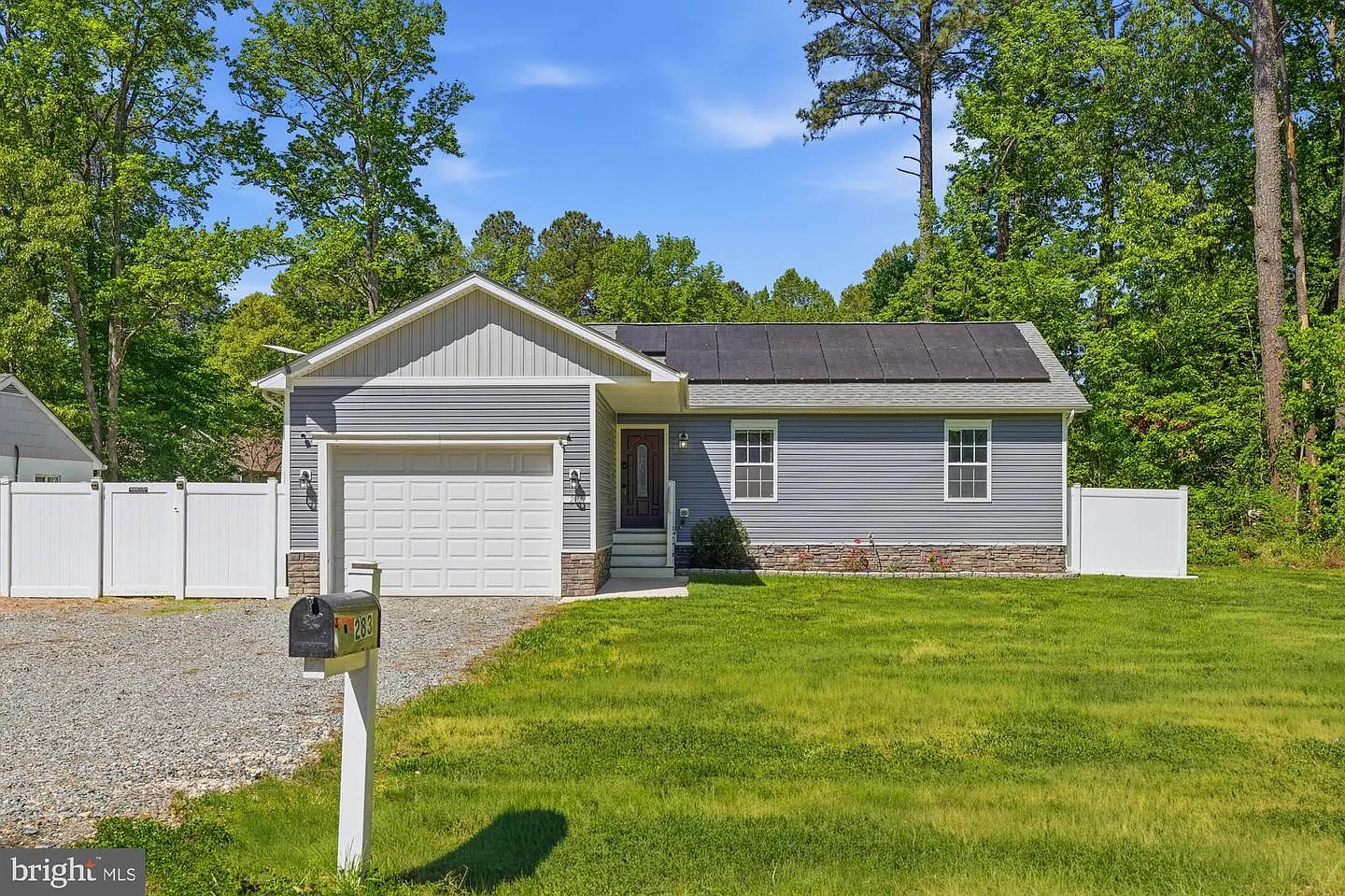 3 bed, 2.0 bath, 1288 sqft, $2,500 — Photo 3