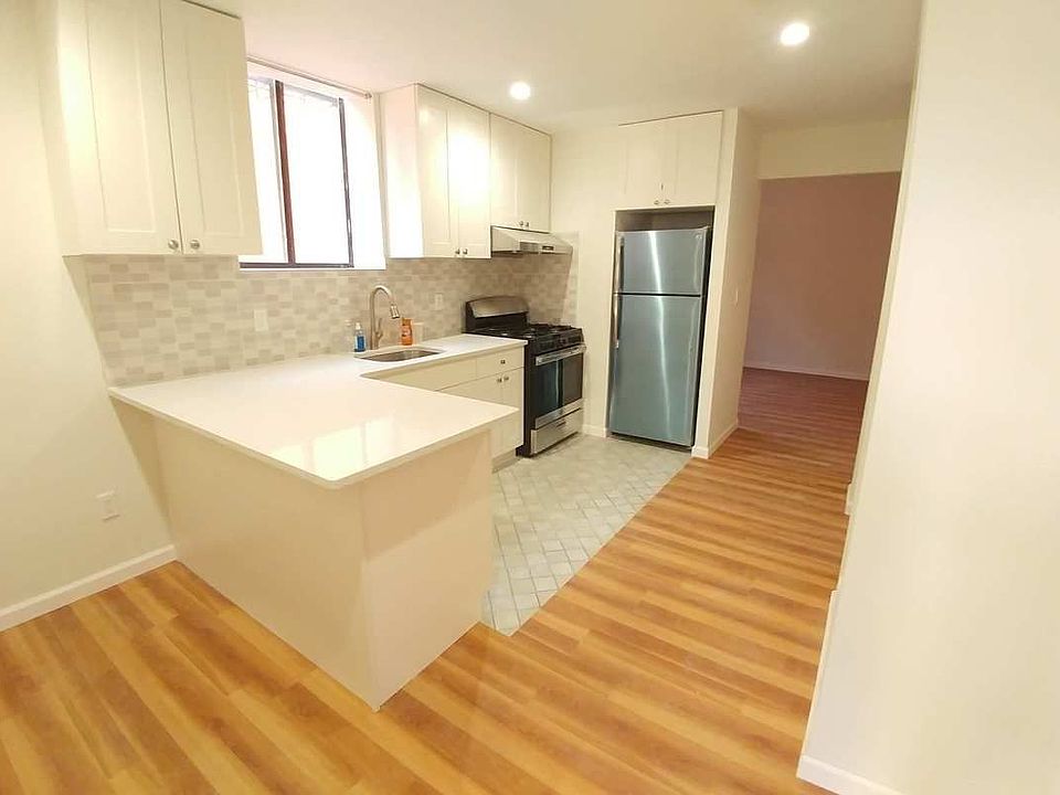 1st image of 165 Henry St APT 601