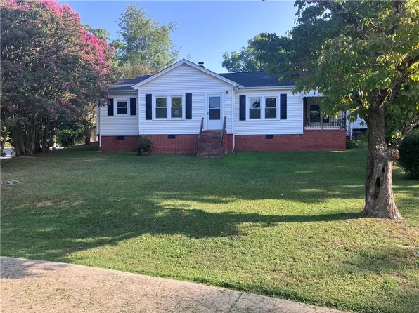 112 Maw Bridge Rd, Central, SC 29630