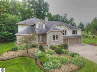 5276 E M 55 Hwy, Cadillac, MI 49601