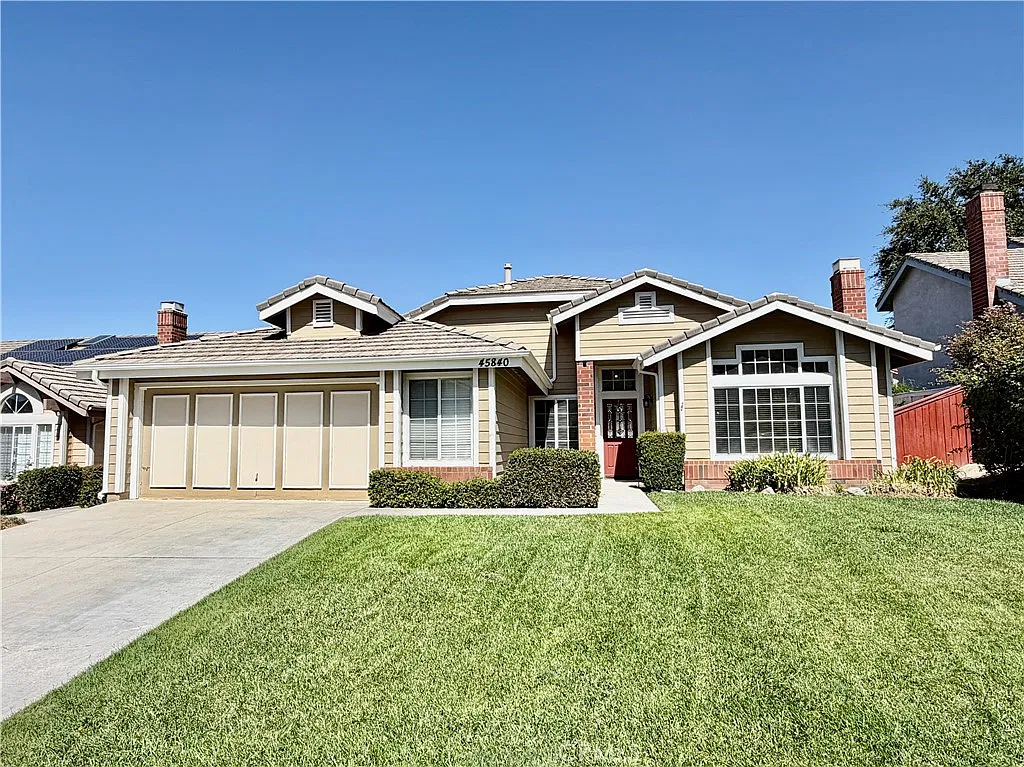 3 bed, 2071 sqft, $3,800 — Photo 2
