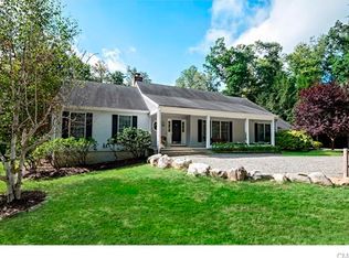 25 Topstone Rd, Ridgefield, CT 06877