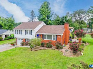 879 Shawnee Rd, Waynesboro, VA 22980