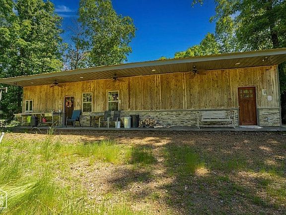 3rd image of 2101 Persimmon Pond Rd