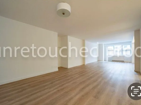 400 East 54th Street image 4 of 24