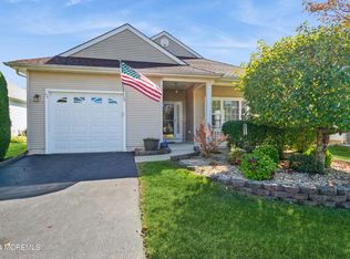 24 Kensington Rd, Manchester, NJ 08759