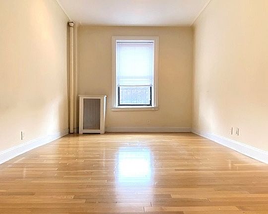5th image of 501 Cathedral Pkwy Unit 7J