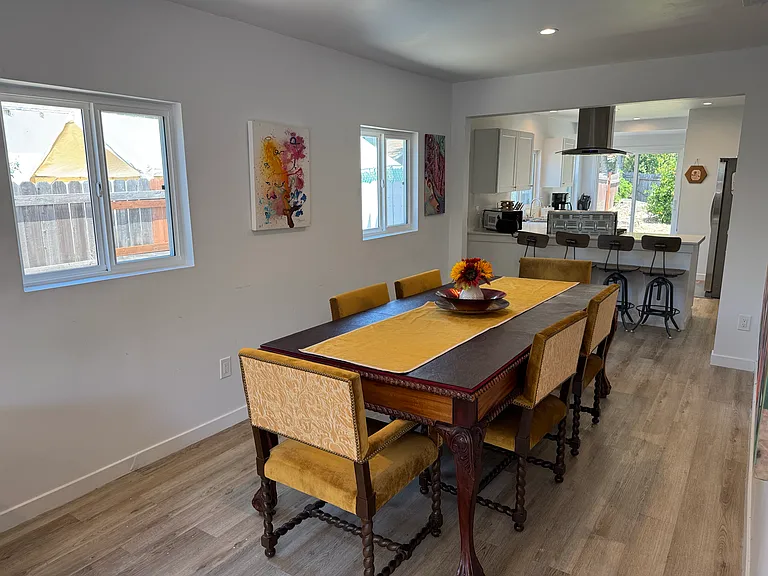 13845 Moorpark St — Photo 8