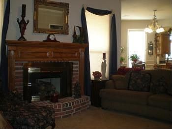 3rd image of 2924 Southridge Dr