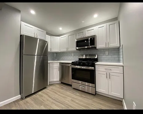 39 Hurlburt St #2 Photo 1