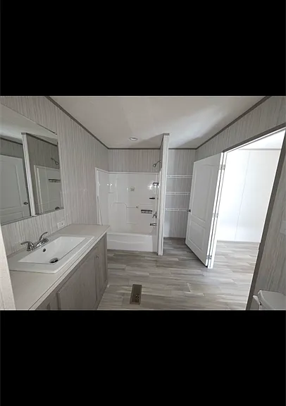 335 Westwood Cir — Photo 3