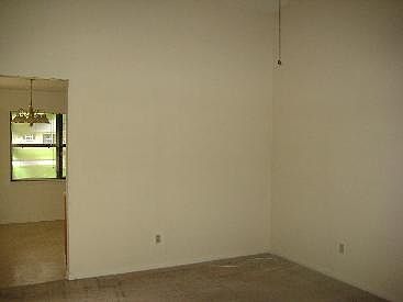 2nd image of 1685 Dogwood Cir