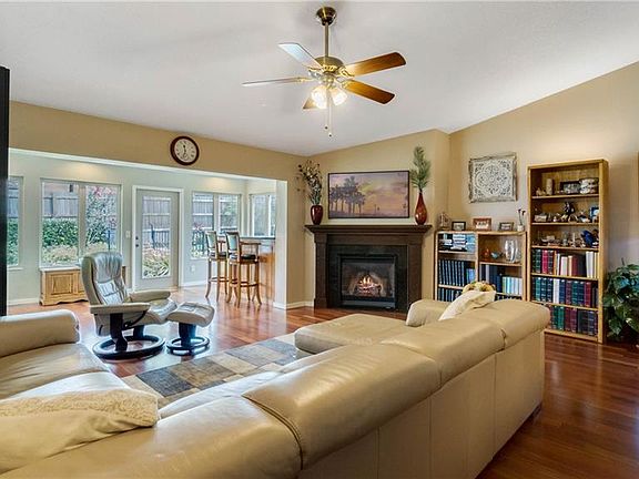 2nd image of 7644 Wethersfield Dr