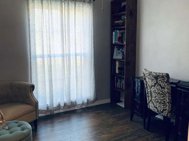1414 Camelia Dr — Photo 2