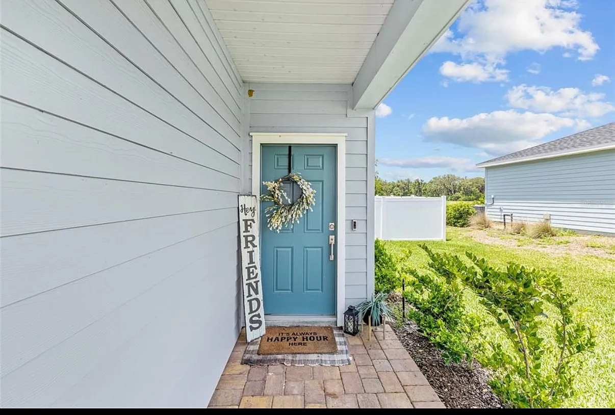 3 bed, 2.5 bath, 1951 sqft, $2,250 — Photo 2