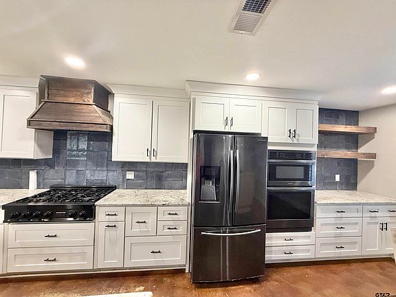 4th image of 3116 Fareway Ln