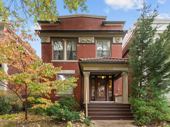 6160 Westminster Pl, Saint Louis, MO 63112