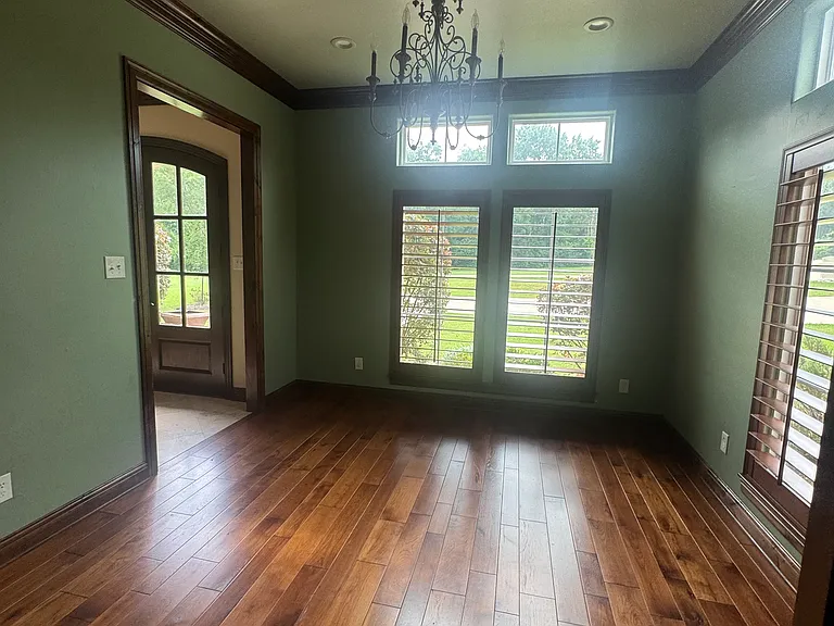 Sitting room or dining room