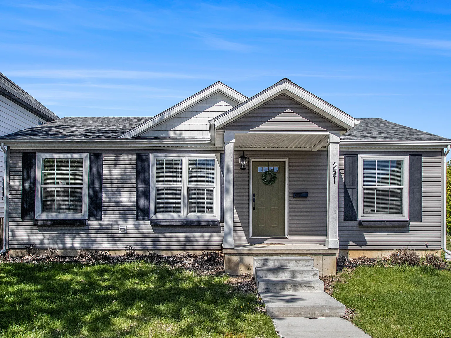 2 bed, 1.0 bath, 1000 sqft, $1,599 — Photo 3