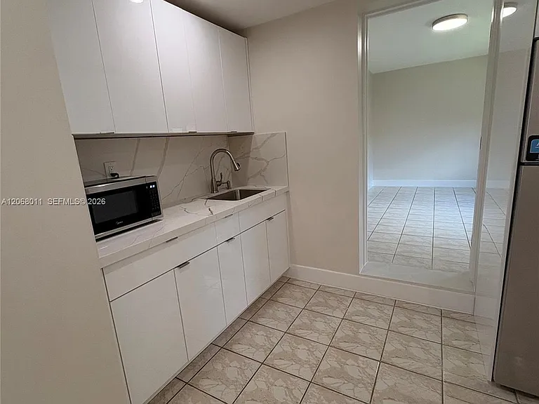 5005 SW 111th Ave #1 — Photo 5