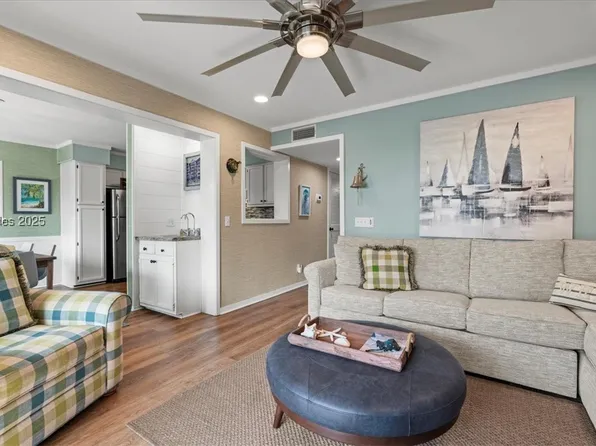 40 Folly Field Rd Unit 241, Hilton Head Island, SC 29928