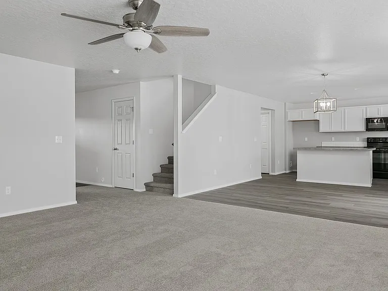 1786 E Kentucky Ave — Photo 3