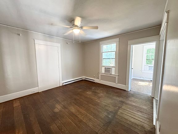 3rd image of 207 E Burgess St #C