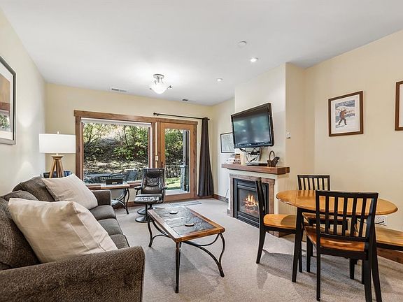3rd image of 3820 Tamarack Ave #120