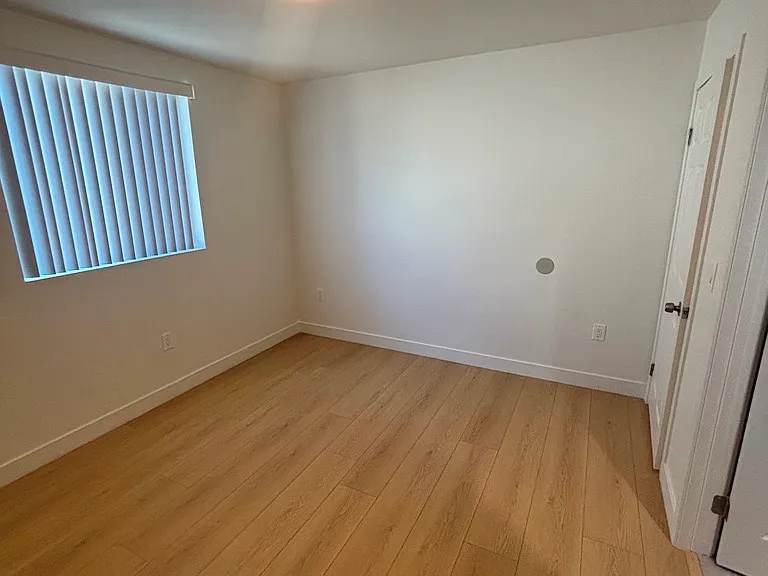 4327 Honduras St — Photo 26