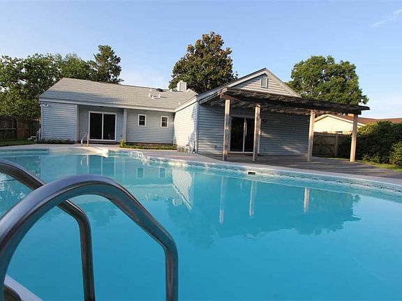 4th image of 1175 Norton Dr
